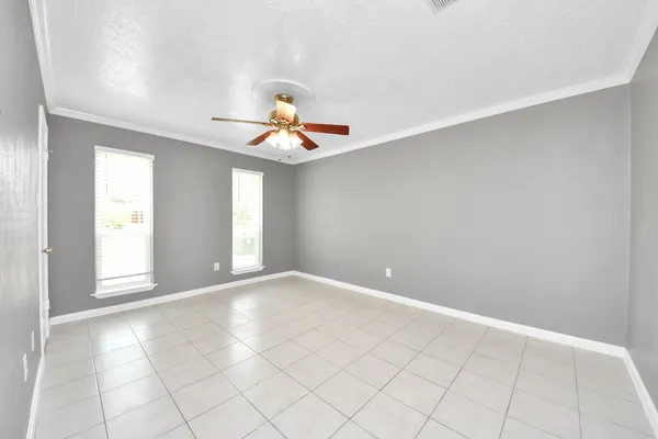 $2,000 | 10707 Shannon Hills Drive, Houston, TX 77099