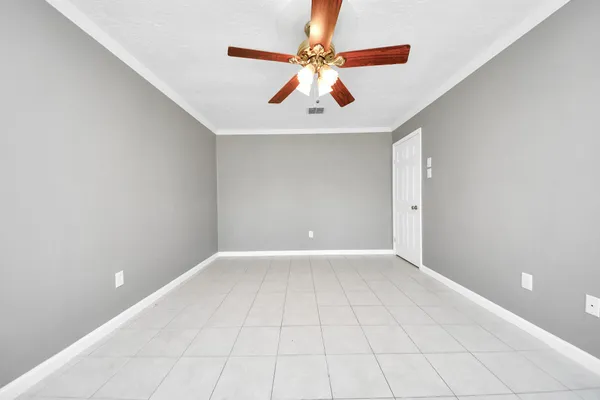 $2,000 | 10707 Shannon Hills Drive, Houston, TX 77099