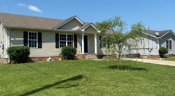 $1,395 | 416 Woodale Drive, Clarksville, TN 37042