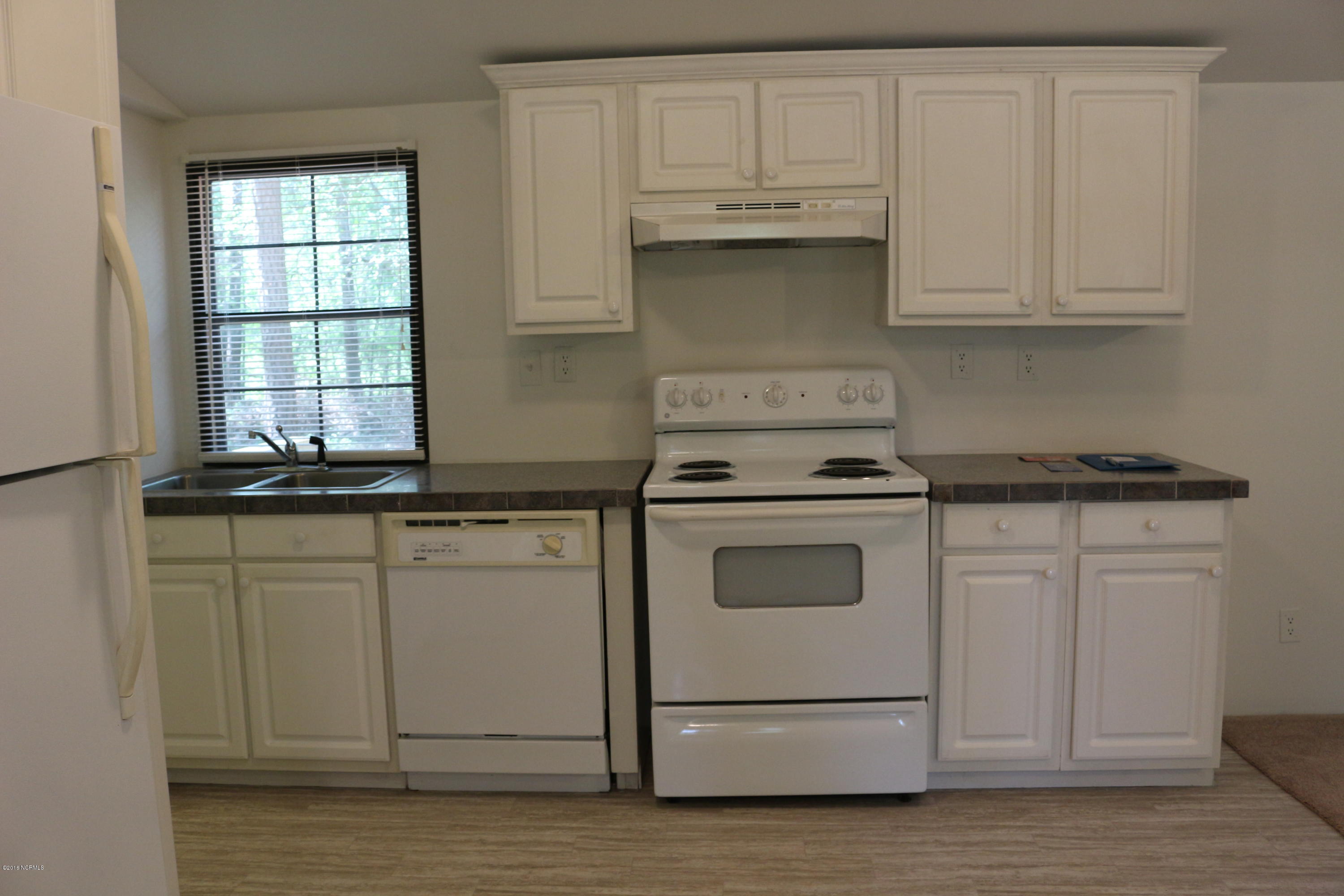 133 Maple Creek Road Southwest Supply, NC 28462 - Photo 7 of 29 Kitchen