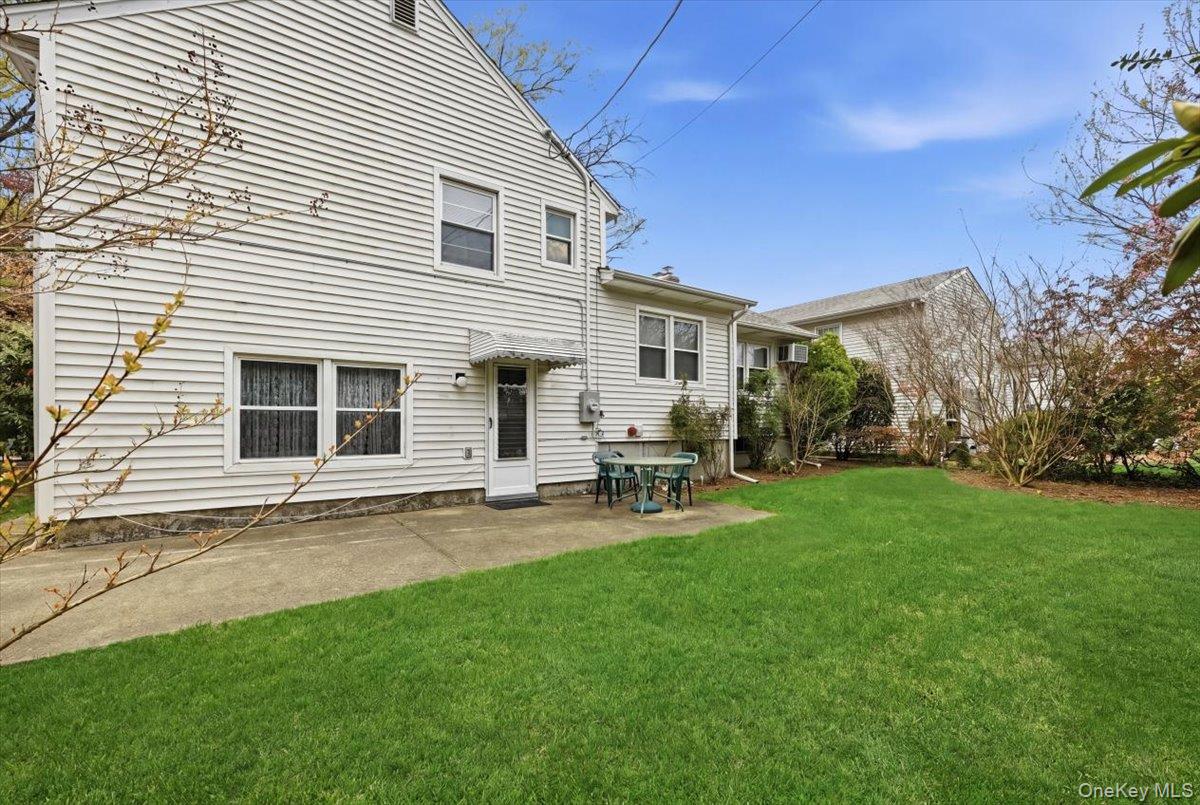 117 Lefferts Road Garden City, NY 11530 - Photo 27 of 33