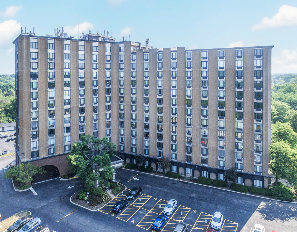 1 Renaissance Place, Unit 805 Palatine, IL 60067 - Photo 1 of 21 Gallery Image 1