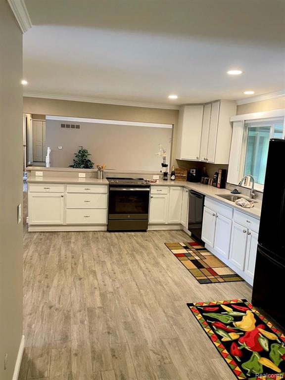 33441 Old Timber Road Farmington, MI 48331 - Photo 13 of 32