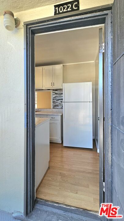 1022 South Norton Avenue, Unit C Los Angeles, CA 90019 - Photo 14 of 43 a view of front door