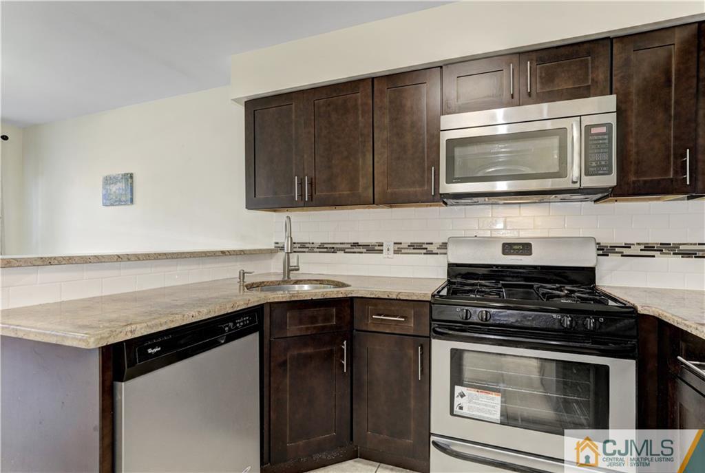 236 Nebula Road Piscataway, NJ 08854 - Photo 5 of 25 Gallery Image 5