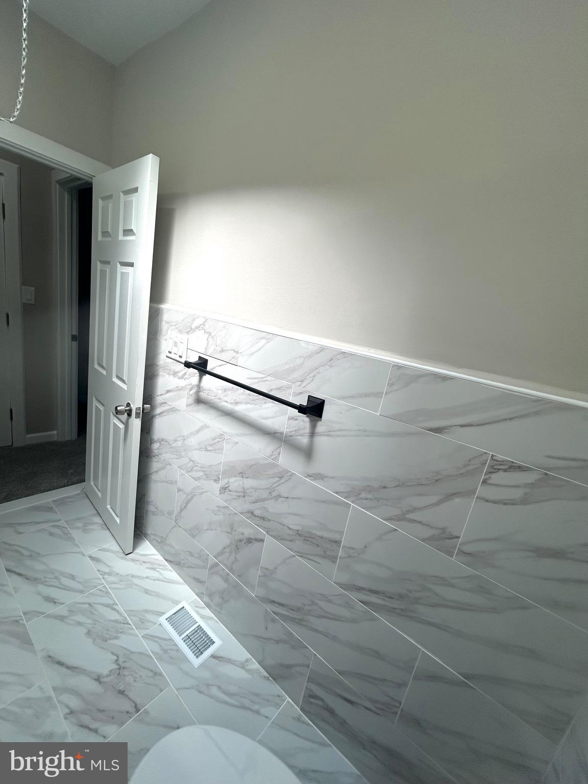 4303 Griscom Street Philadelphia, PA 19124 - Photo 29 of 43 Tile in Full Bathroom