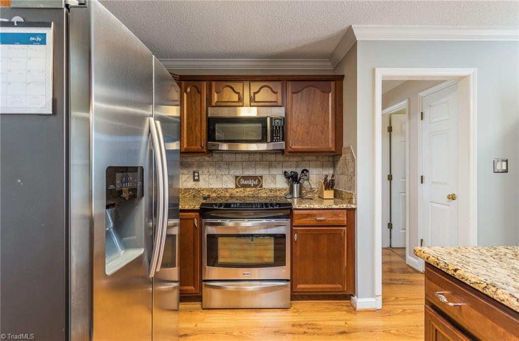 322 Canterbury Road High Point, NC 27262 - Photo 12 of 30 Gallery Image 12