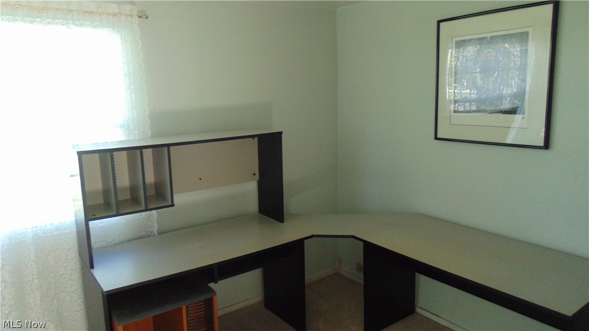 34090 Roberts Road Eastlake, OH 44095 - Photo 23 of 42