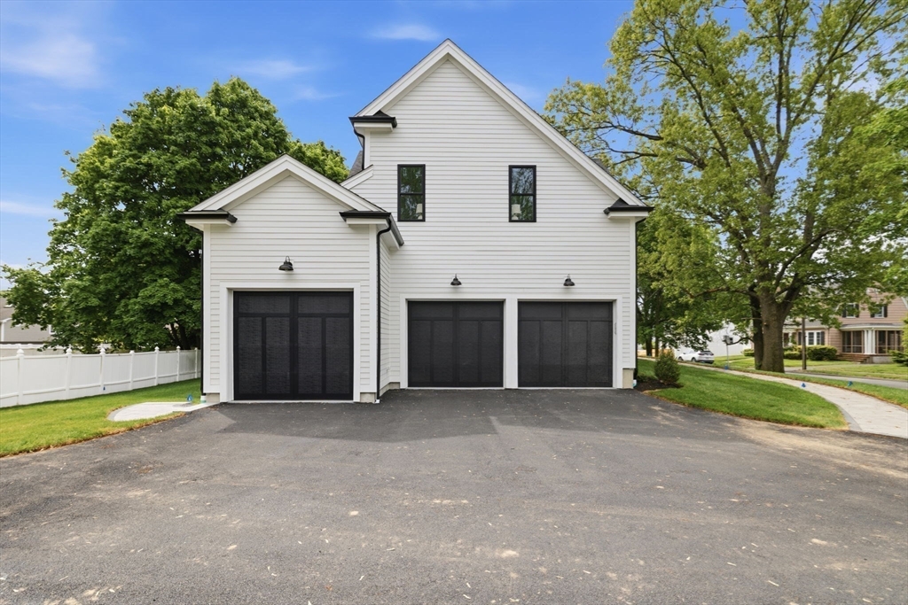 37 Maple Street Lynnfield, MA 01940 - Photo 38 of 40