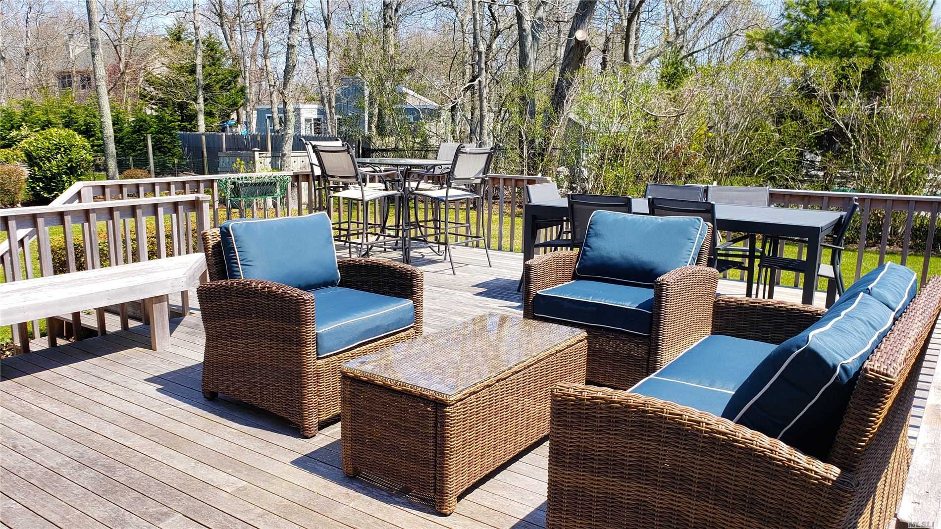 19 Middle Road Hampton Bays, NY 11946 - Photo 11 of 28 Gallery Image 11