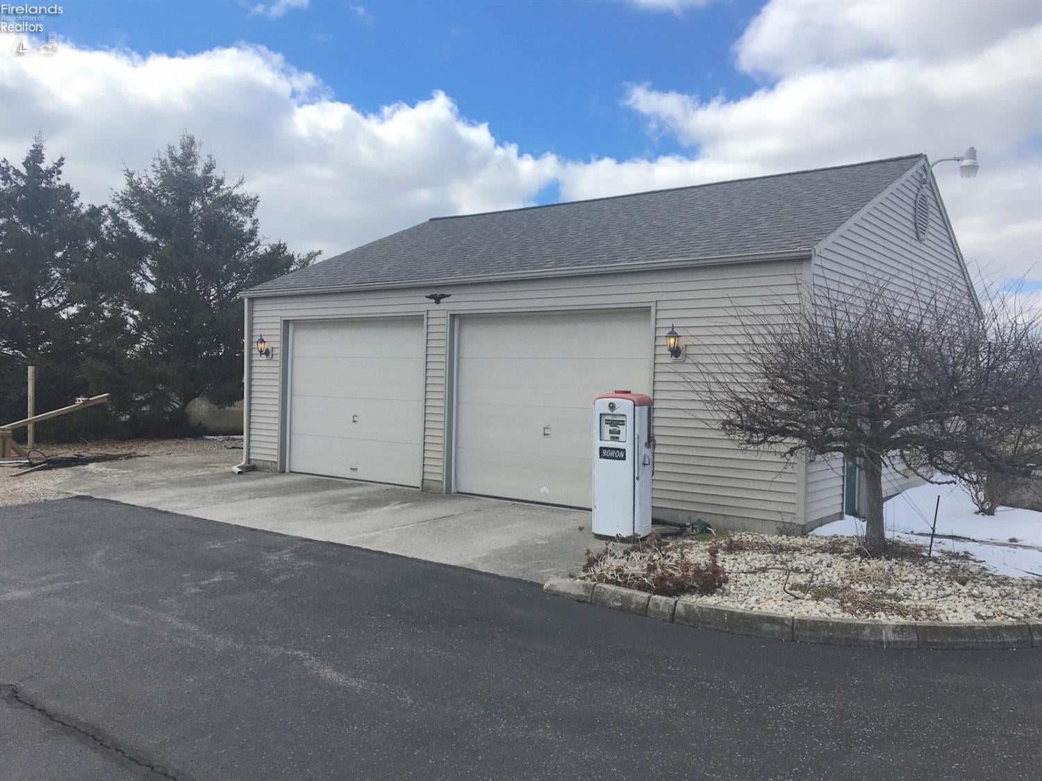 2407 Wells Road Collins, OH 44826 - Photo 3 of 10 Gallery Image 3
