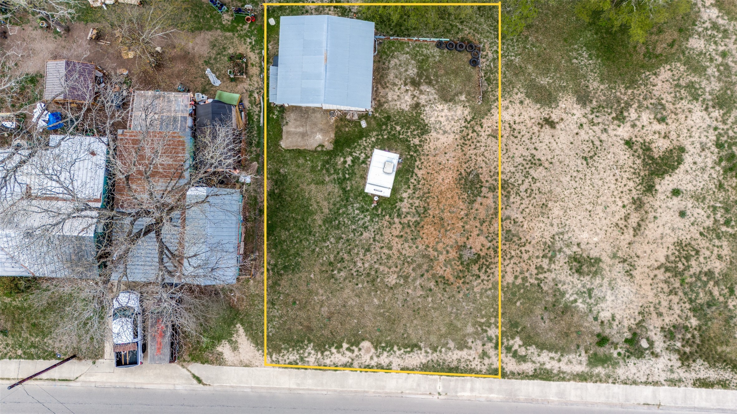 1315 3rd Street Kerrville, TX 78028 - Photo 2 of 5 Aerial overview of property's location with property boundaries highlighted