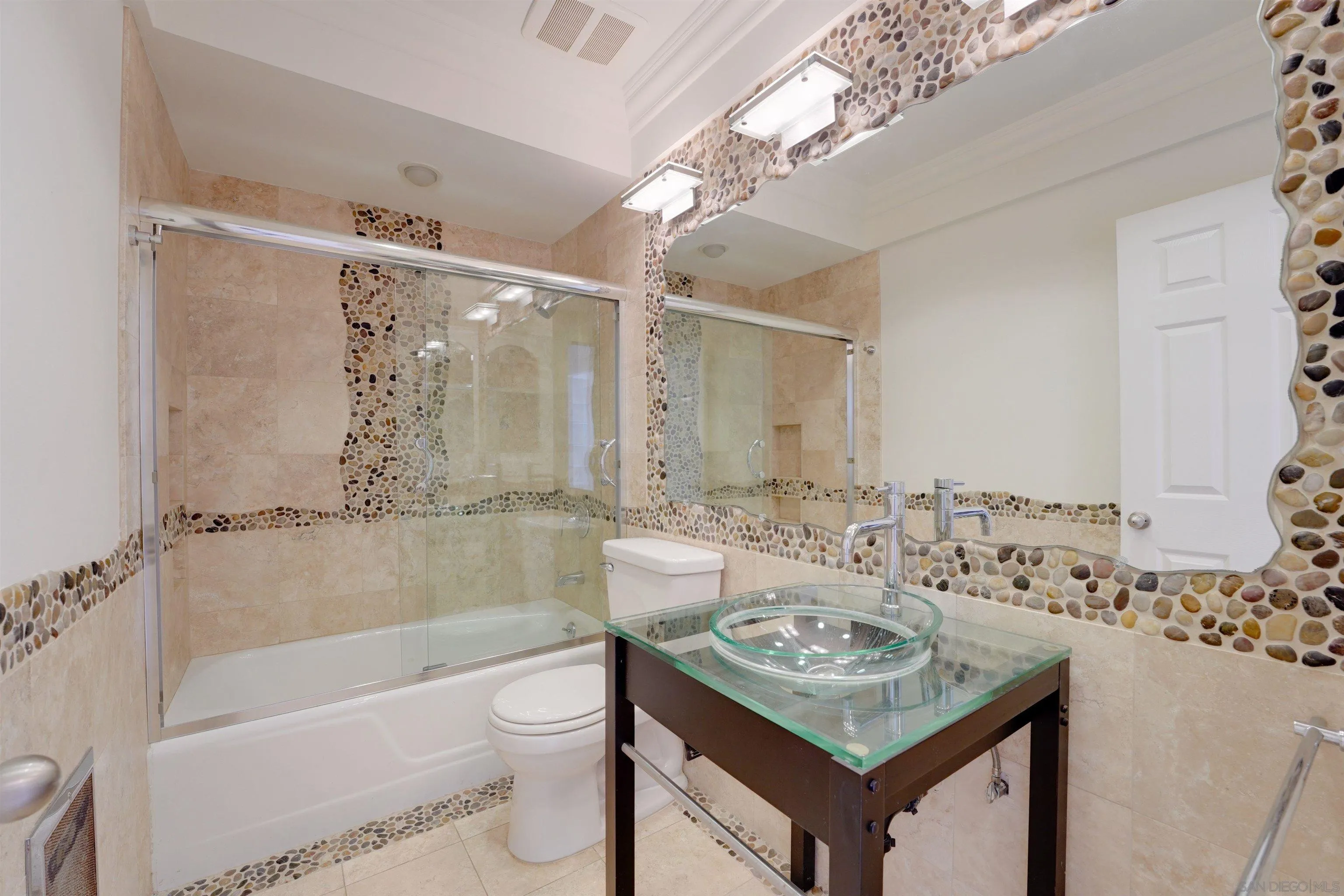 129 Cancha De Golf Rancho Santa Fe, CA 92091 - Photo 22 of 31 Bathroom