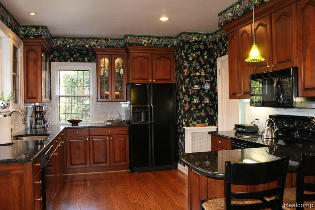1021 Yorkshire Road Grosse Pointe, MI 48230 - Photo 23 of 54 Yorkshire 1021 051.jpg