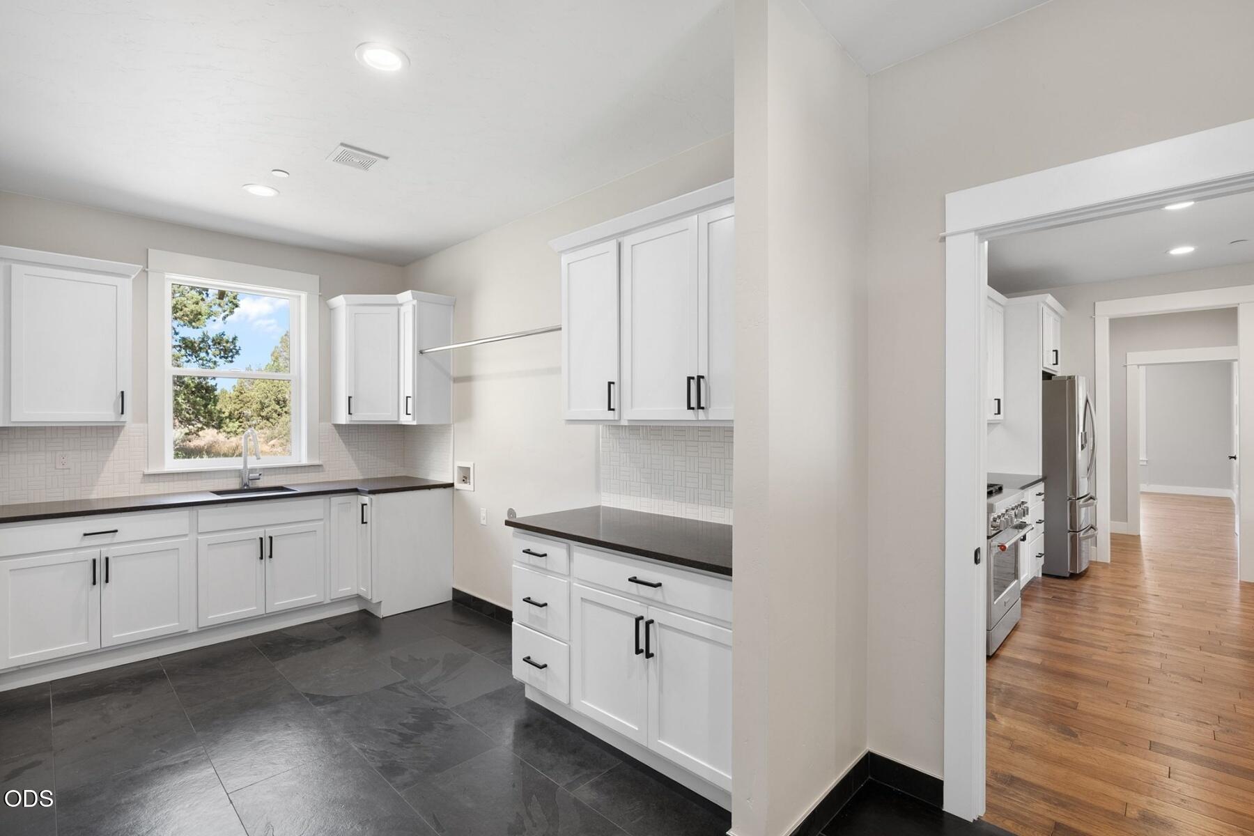 615 Southwest 89th Street Redmond, OR 97756 - Photo 43 of 52