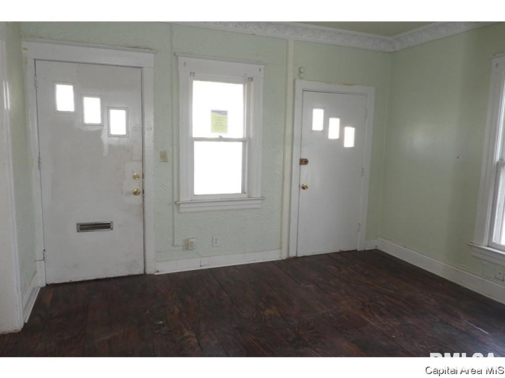 1028 West Jefferson Street Springfield, IL 62702 - Photo 2 of 19