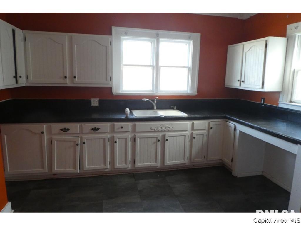 1028 West Jefferson Street Springfield, IL 62702 - Photo 5 of 19