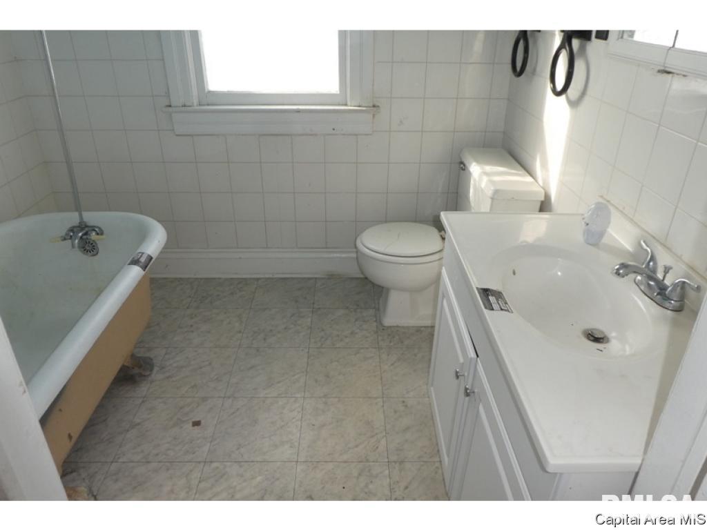 1028 West Jefferson Street Springfield, IL 62702 - Photo 10 of 19