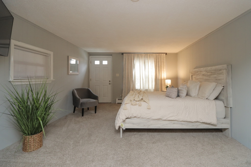 140 Eddy Street Springfield, MA 01104 - Photo 17 of 34