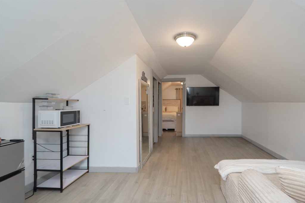 140 Eddy Street Springfield, MA 01104 - Photo 26 of 34