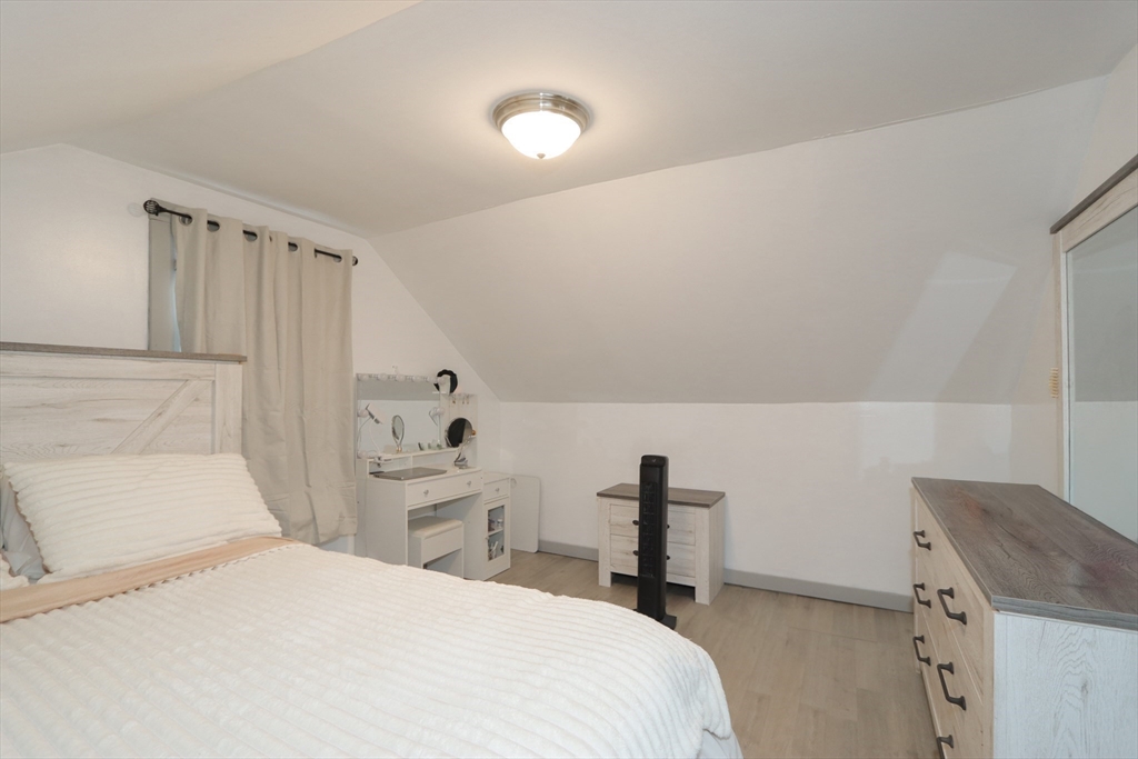 140 Eddy Street Springfield, MA 01104 - Photo 28 of 34