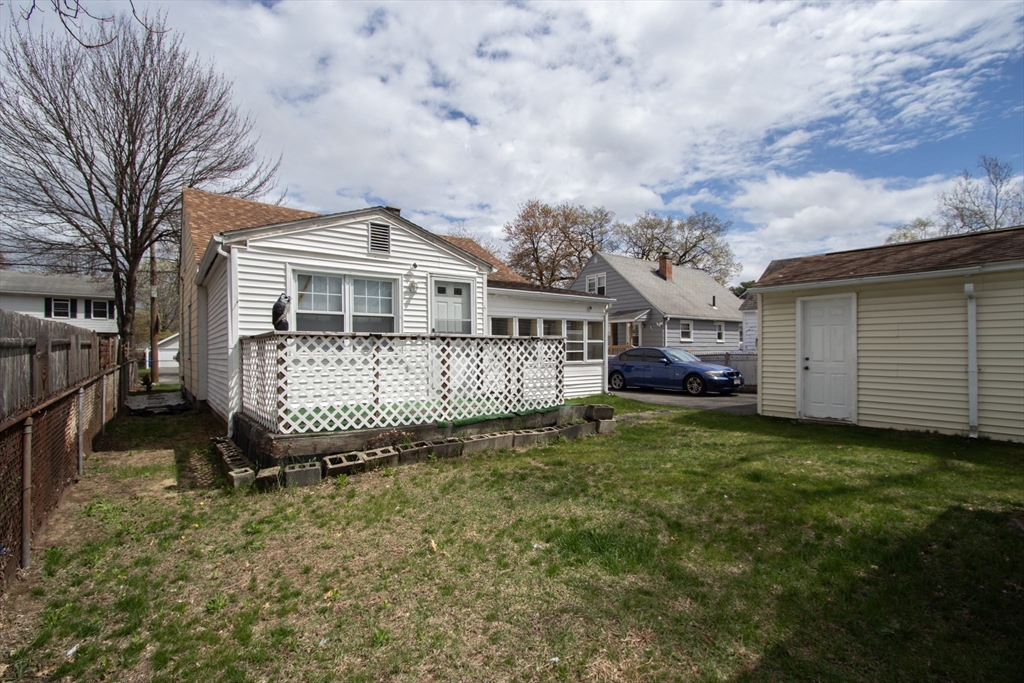 140 Eddy Street Springfield, MA 01104 - Photo 32 of 34