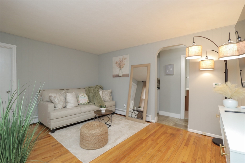 140 Eddy Street Springfield, MA 01104 - Photo 7 of 34