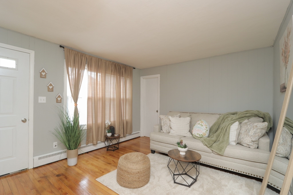 140 Eddy Street Springfield, MA 01104 - Photo 8 of 34