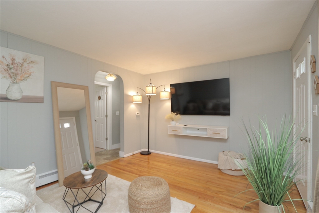 140 Eddy Street Springfield, MA 01104 - Photo 9 of 34