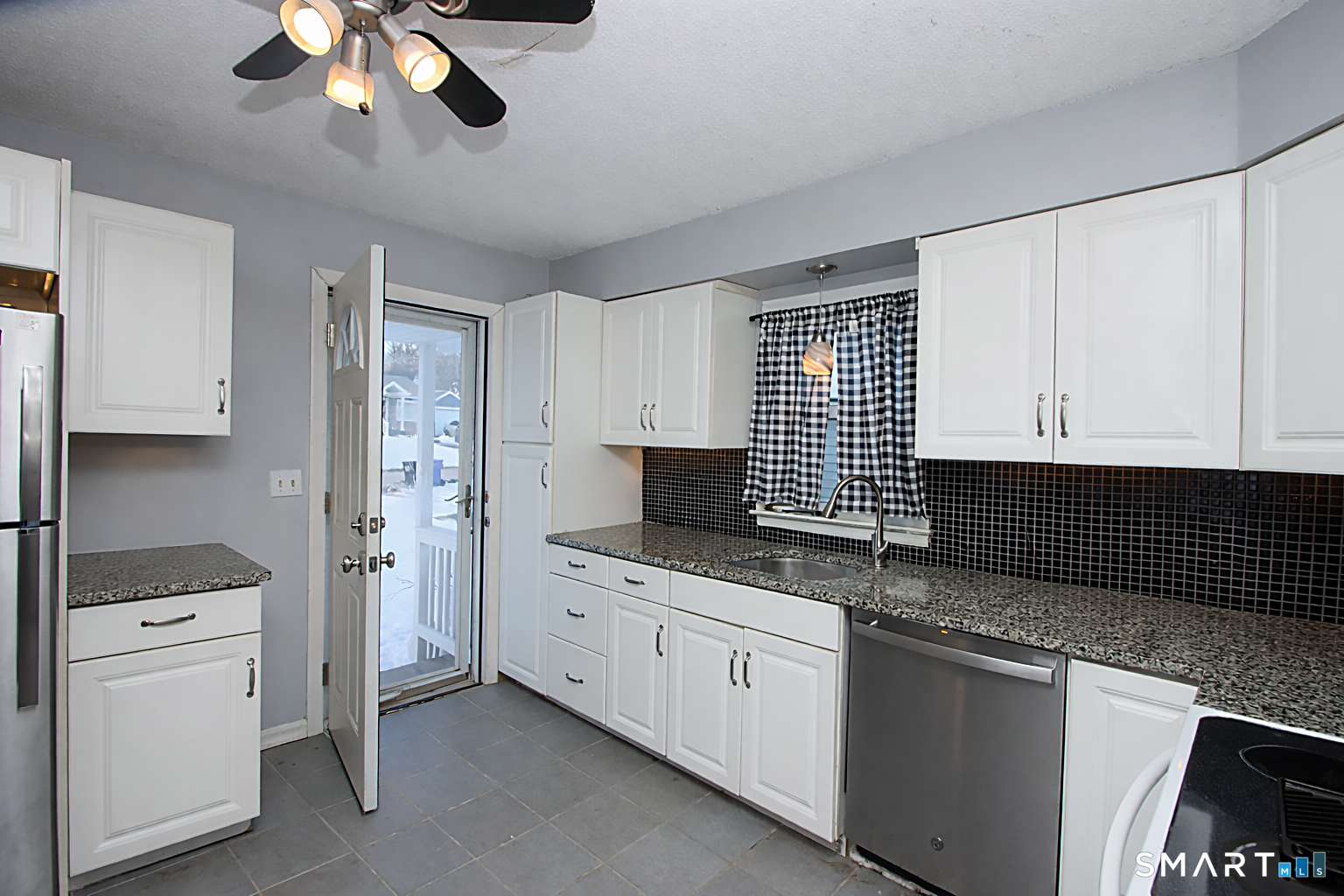 3 Whitlock Avenue Bethel, CT 06801 - Photo 20 of 39