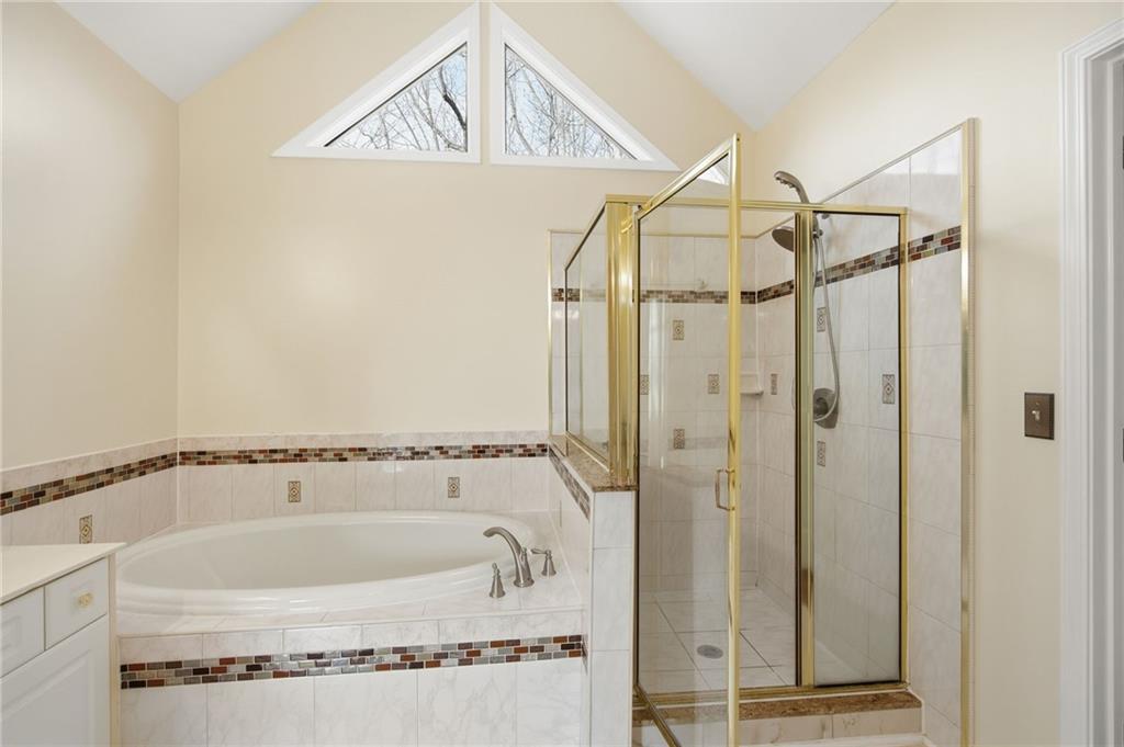 220 Ridge Bluff Lane Suwanee, GA 30024 - Photo 22 of 58