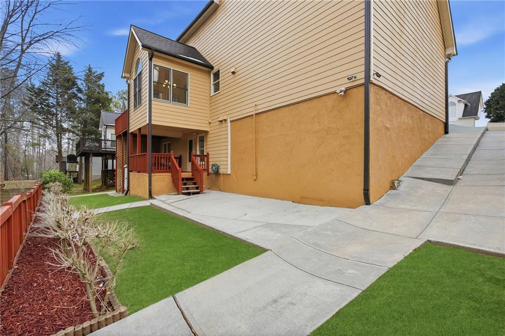 220 Ridge Bluff Lane Suwanee, GA 30024 - Photo 5 of 58