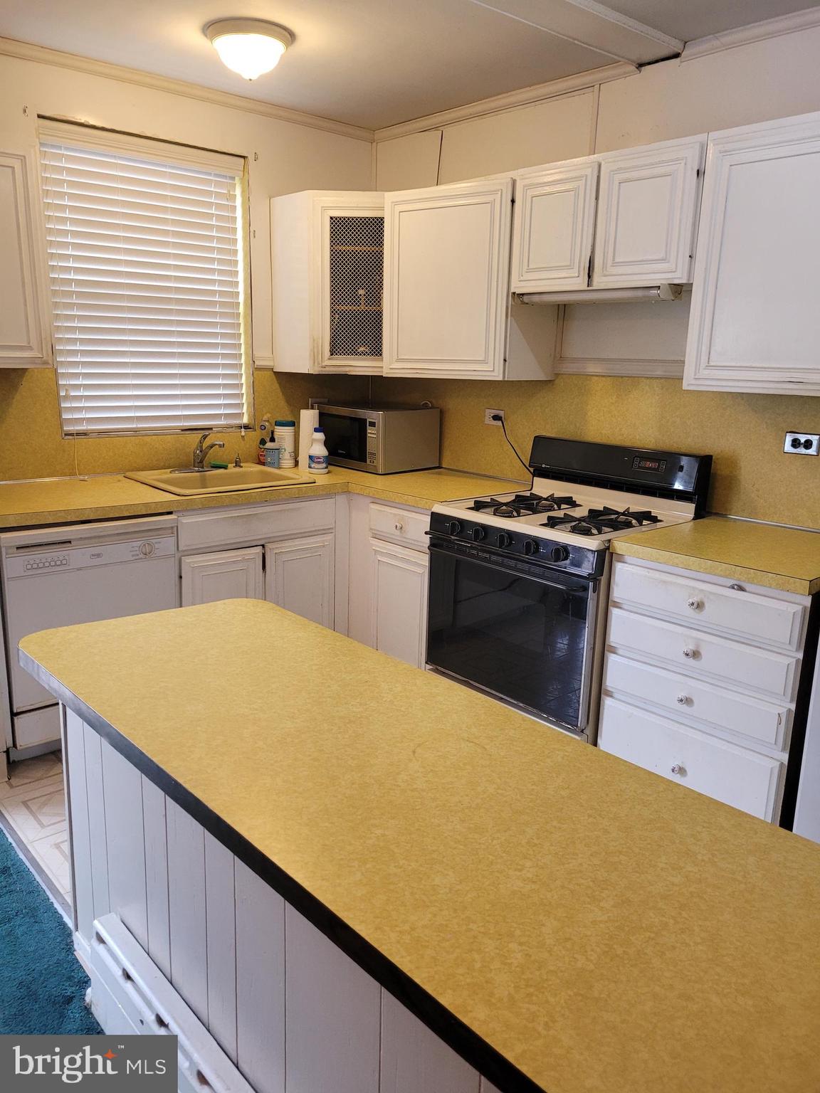 4204 Tudor Street Philadelphia, PA 19136 - Photo 7 of 21