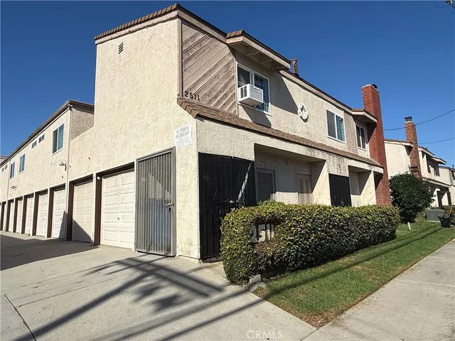 $3,700 | 2511 Florida Street, Unit 1, Huntington Beach, CA 92648