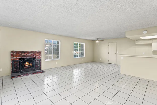 $3,700 | 2511 Florida Street, Unit 1, Huntington Beach, CA 92648