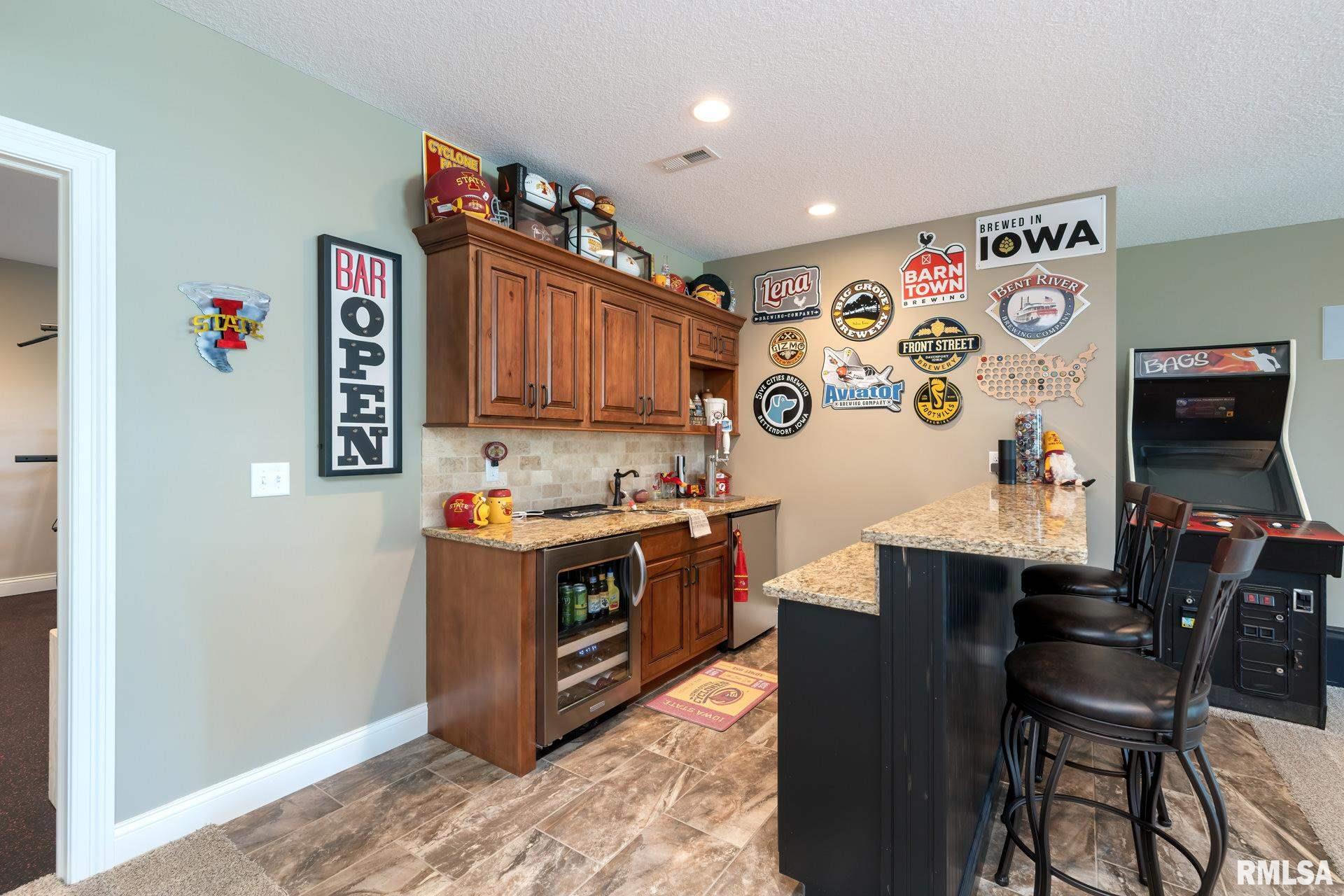 6267 Cardinal Road Bettendorf, IA 52722 - Photo 28 of 46 Gallery Image 28
