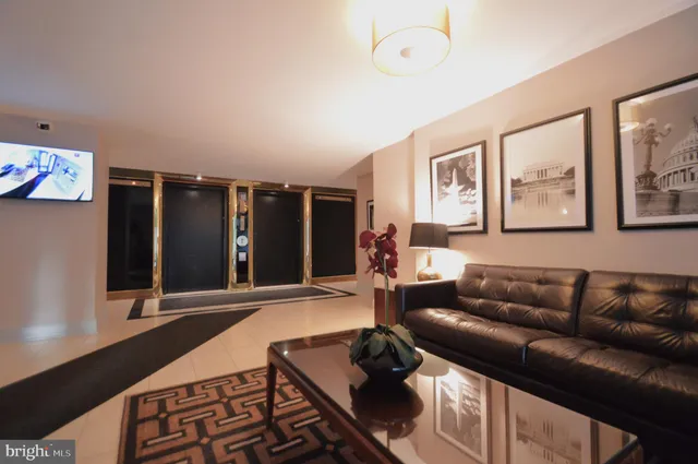 $529,000 | 1245 13th Street Northwest, Unit 902, Washington, DC 20005