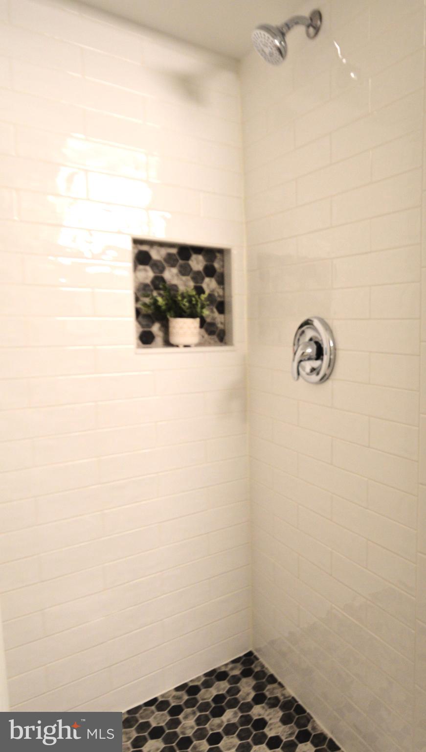 1245 13th Street Northwest, Unit 902 Washington, DC 20005 - Photo 28 of 51 Bathroom