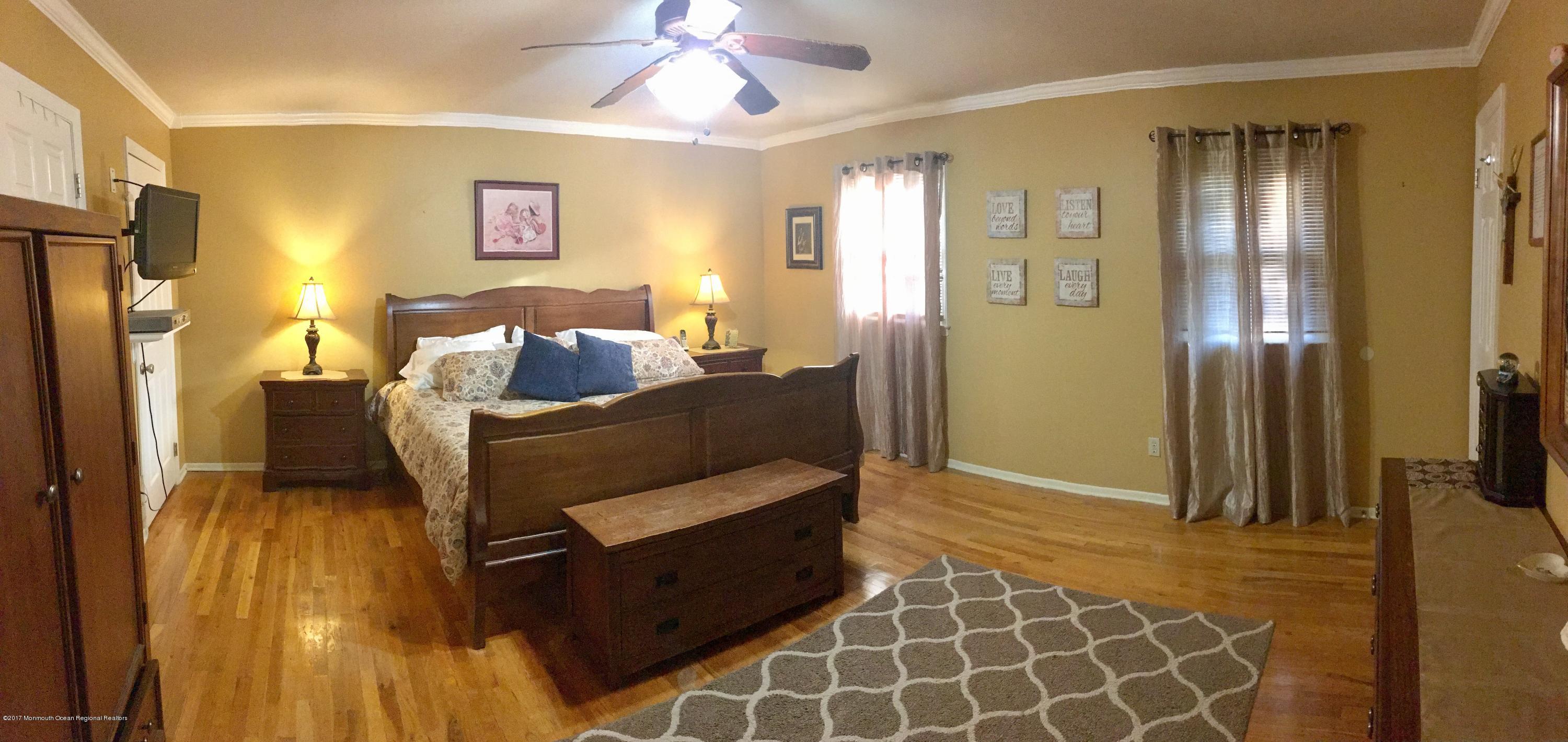 65 Wellington Road Freehold, NJ 07728 - Photo 5 of 12 8C214564-23CD-4397-97D3-425D6B31AA6C