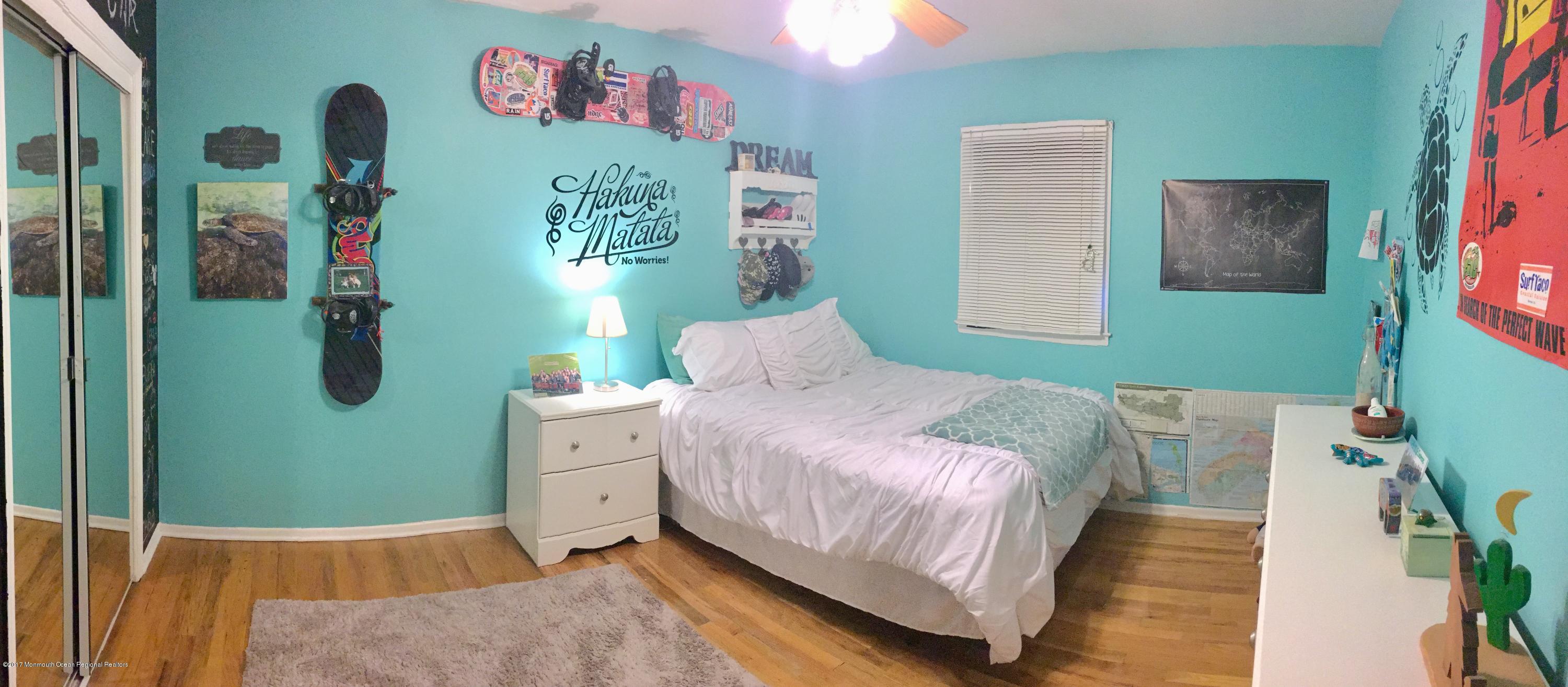 65 Wellington Road Freehold, NJ 07728 - Photo 8 of 12 D2F9D936-F190-41D0-B2BF-00F40C87E594