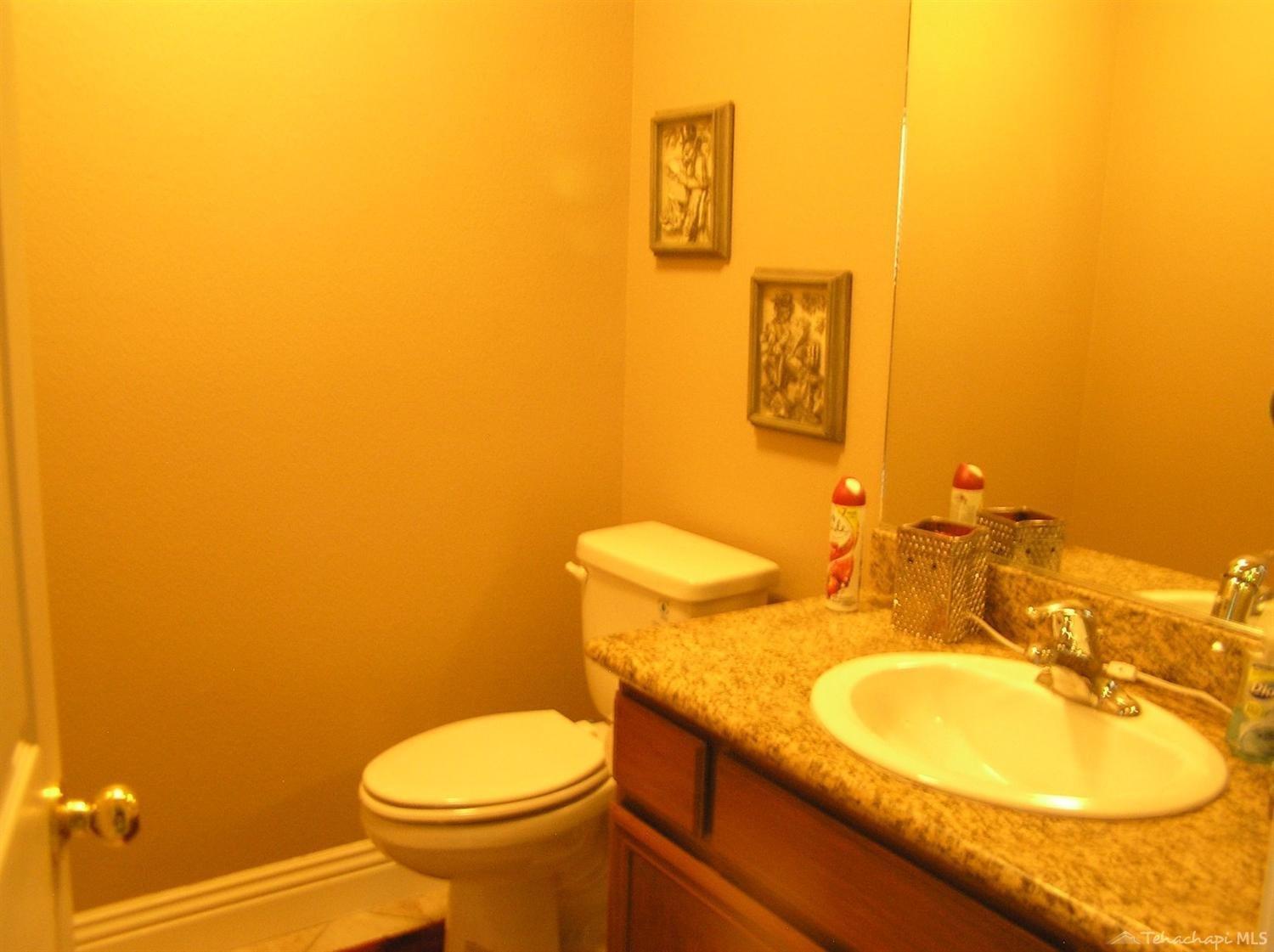 1032 Clearview Street Tehachapi, CA 93561 - Photo 20 of 31 Half Bath off Laundry Room