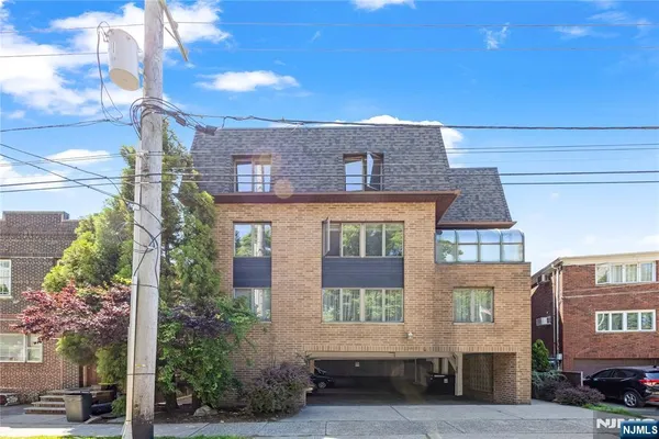 $589,000 | 319 Gorge Road, Unit C0007, Cliffside Park, NJ 07010