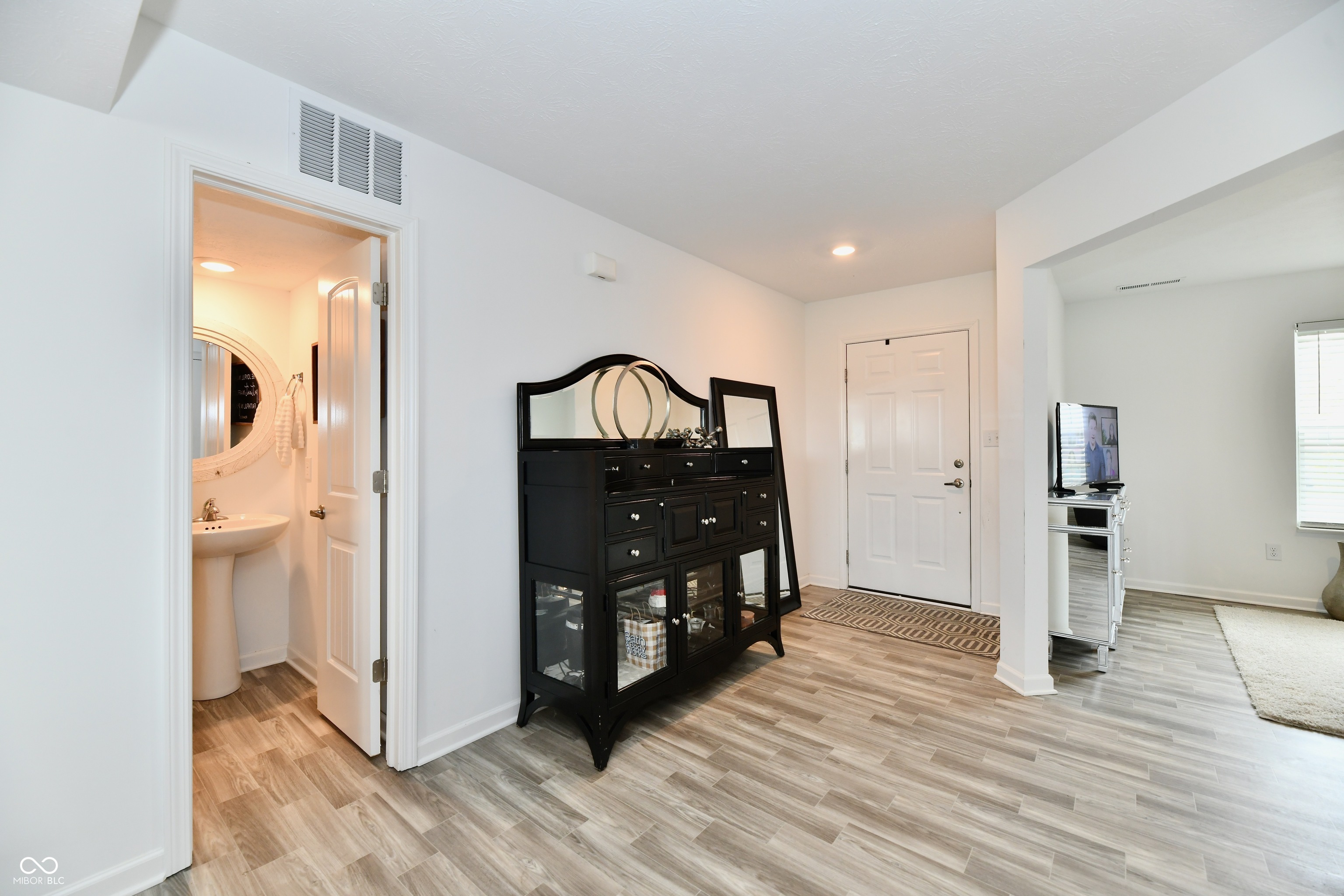 6883 Honeysuckle Way Pendleton, IN 46064 - Photo 11 of 68