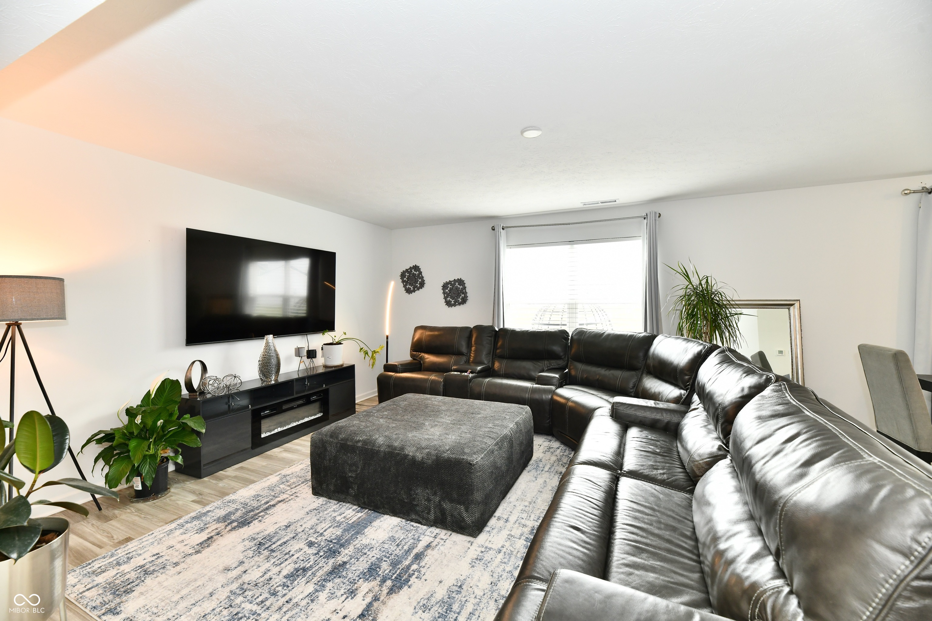 6883 Honeysuckle Way Pendleton, IN 46064 - Photo 3 of 68