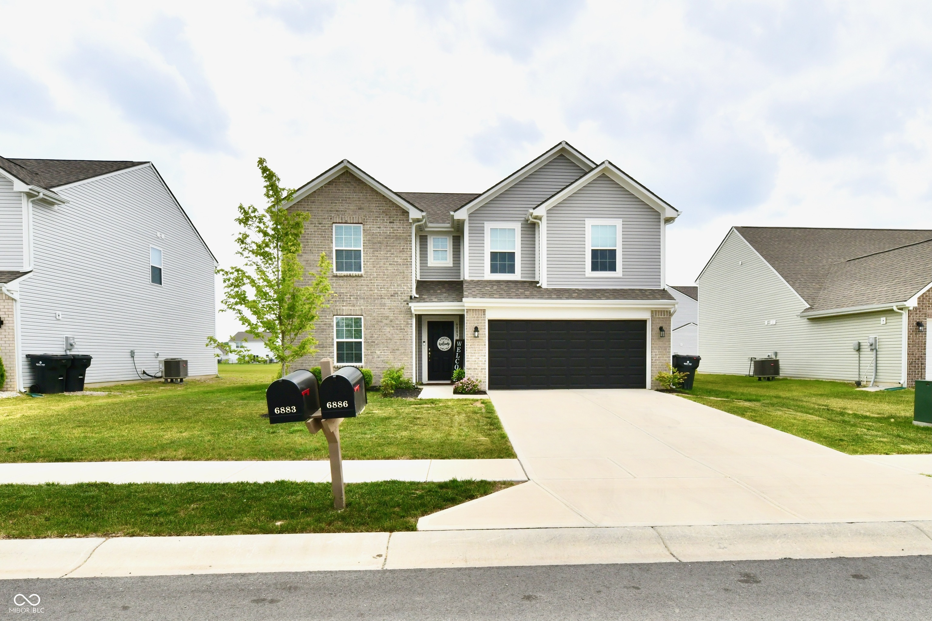 6883 Honeysuckle Way Pendleton, IN 46064 - Photo 5 of 68