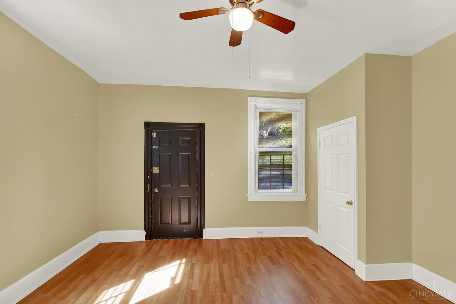 2208 Ravine Street Cincinnati, OH 45219 - Photo 7 of 53