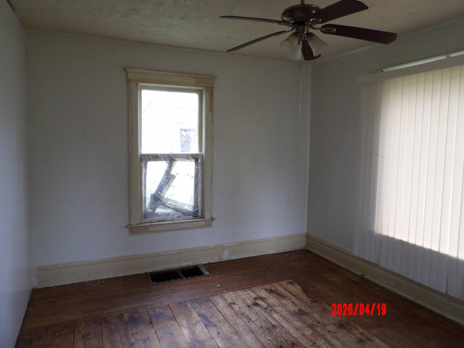 610 Pine Street Three Rivers, MI 49093 - Photo 8 of 14 100_0117