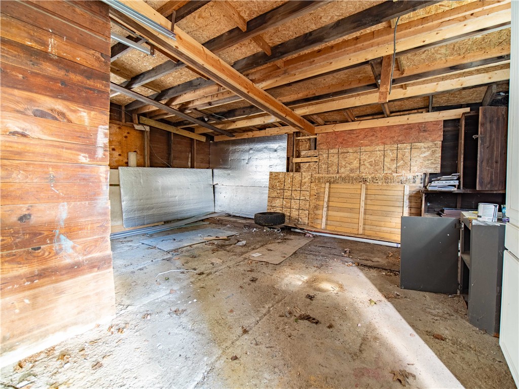 42 Chapman Street Jamestown, NY 14701 - Photo 4 of 24