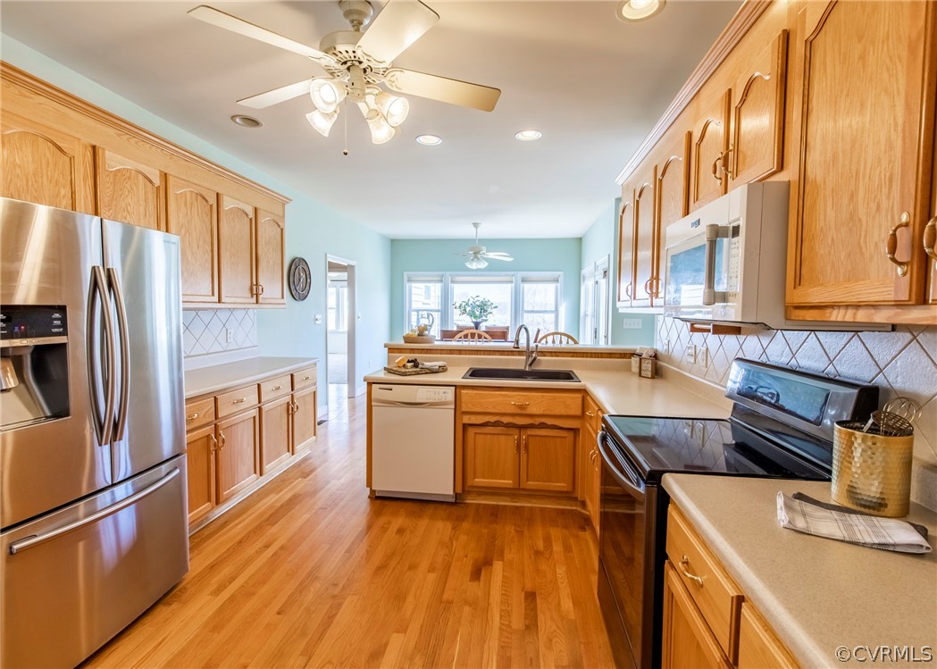1210 Schroeder Road Powhatan, VA 23139 - Photo 13 of 50 COOKING MADE FUN IN THIS SPACIOUS KITCHEN