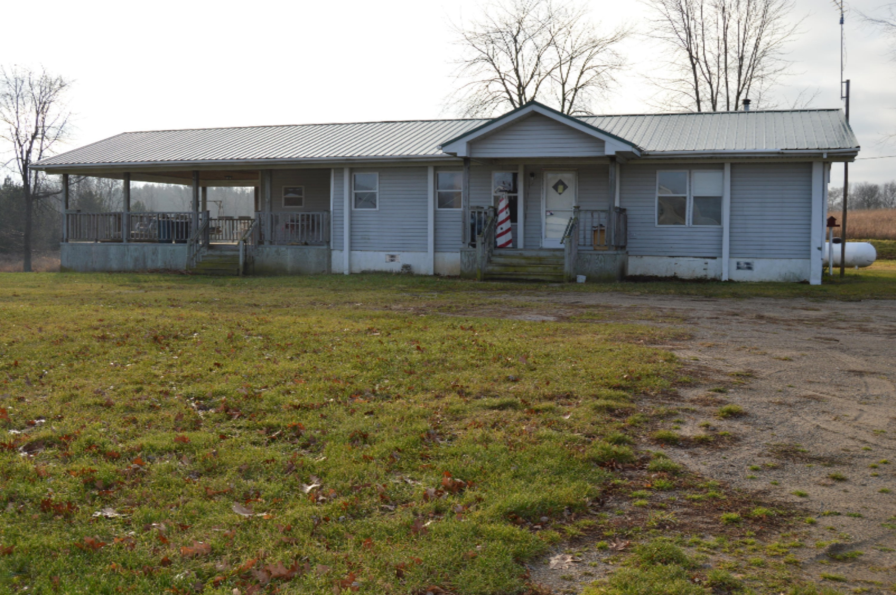 5601 Tow Road Sheridan, MI 48884 - Photo 1 of 23 DSC_0786